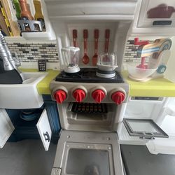 Step 2 Elegant Edge Kitchen