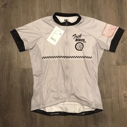 NWT Women’s Trek Cycling Jersey - XL