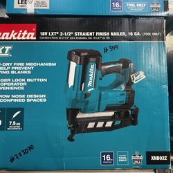 Makita 18v Lxt 2-1/2” Straight Finish Nailer Tool Only