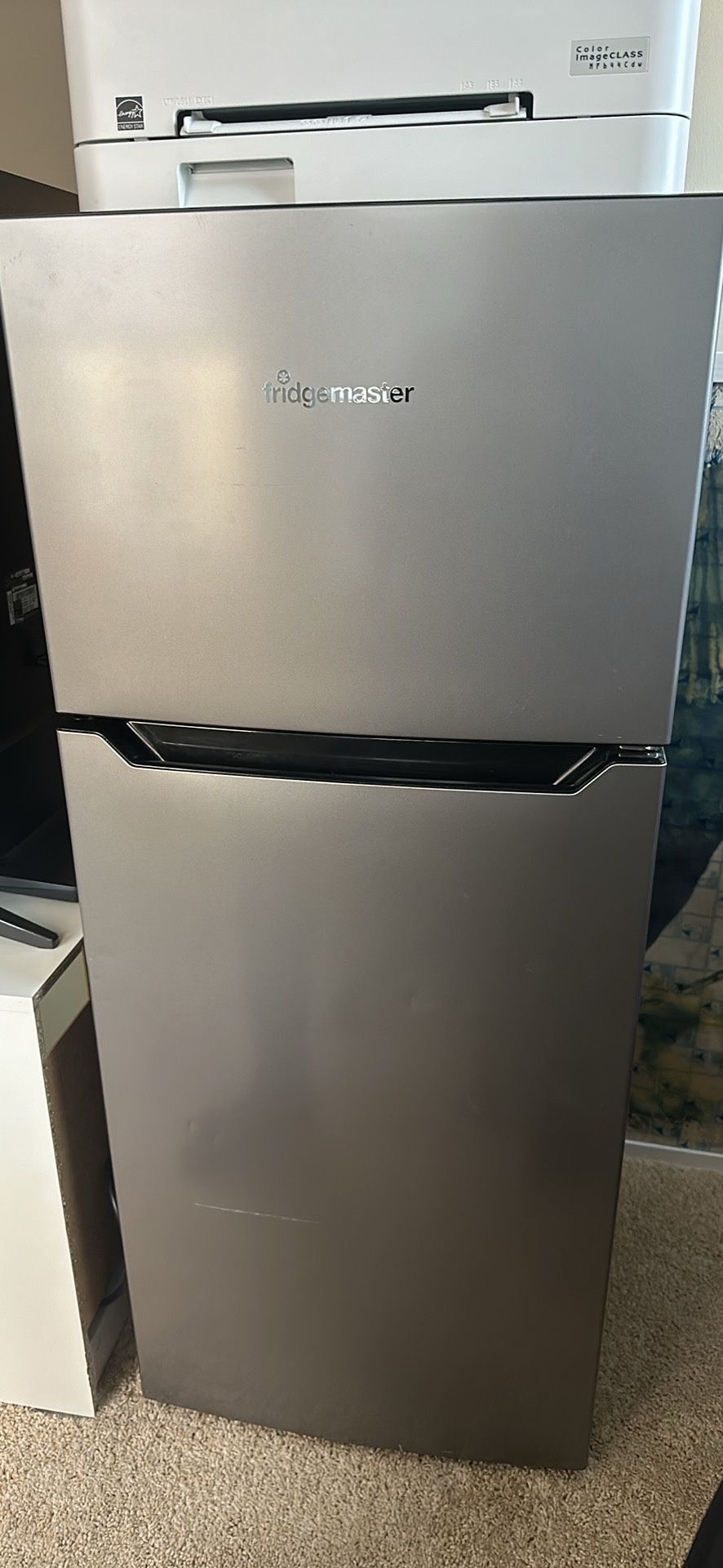 Fridgemaster Mini Fridge Like New