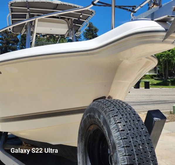 21 Ft Center Console Fishing Boat