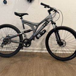 Diamond Back Mountain Bike Full Suspension, Large Size, Gray Color 