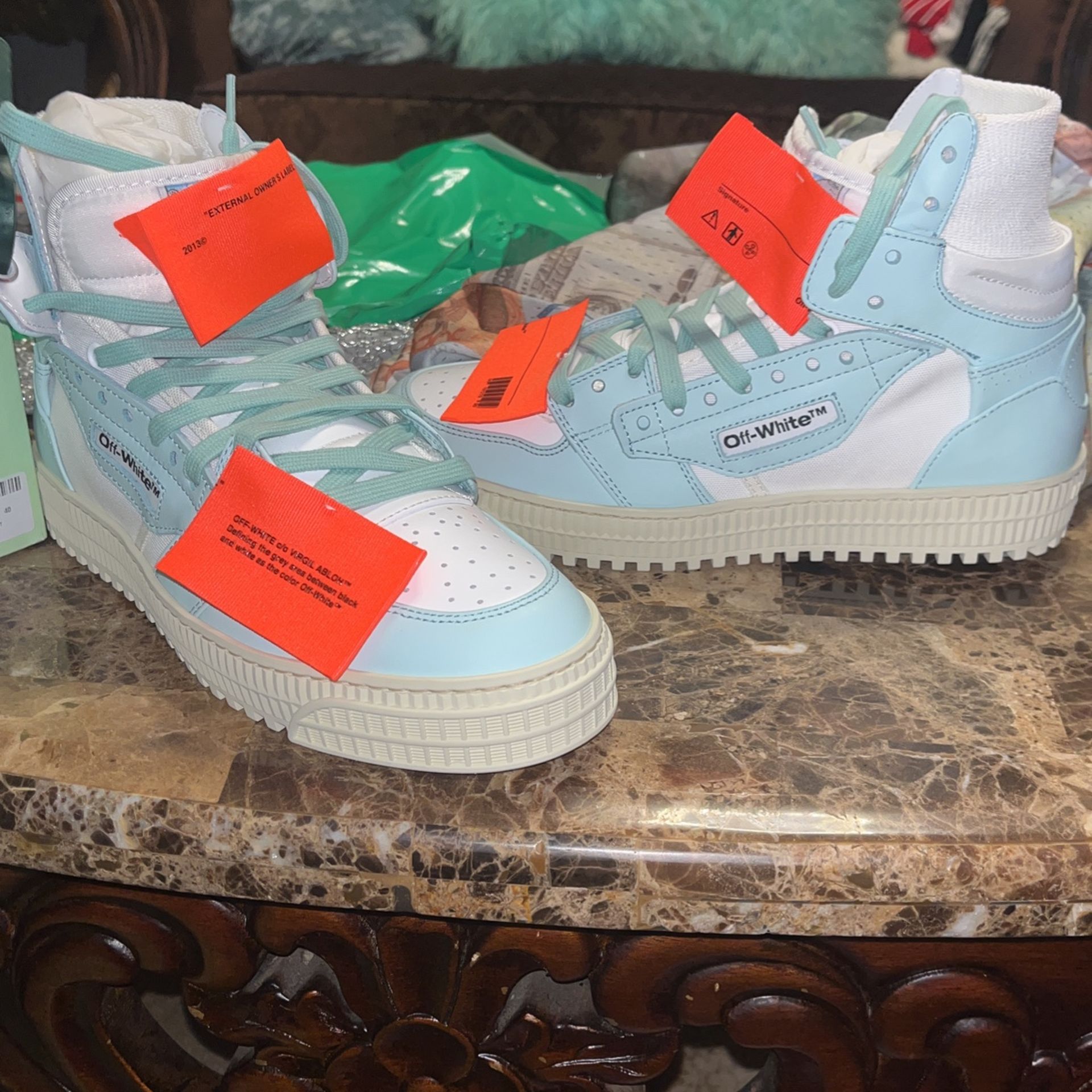 ‘offwhite’ 3.0 Off Court