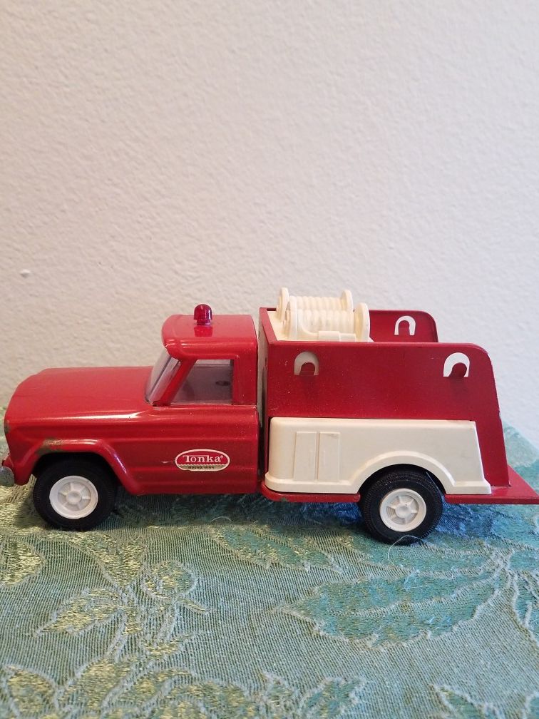 Vintage tonka jeep fire truck!