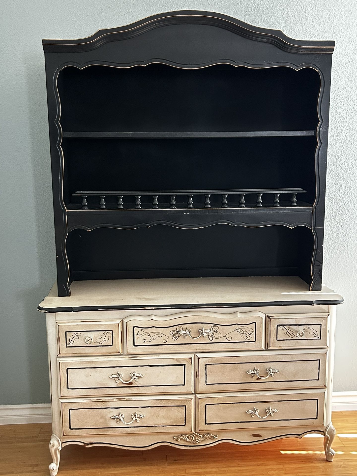 Shabby Chic Dresser With Hutch 