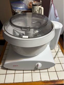 Bosch Universal Plus Mixer