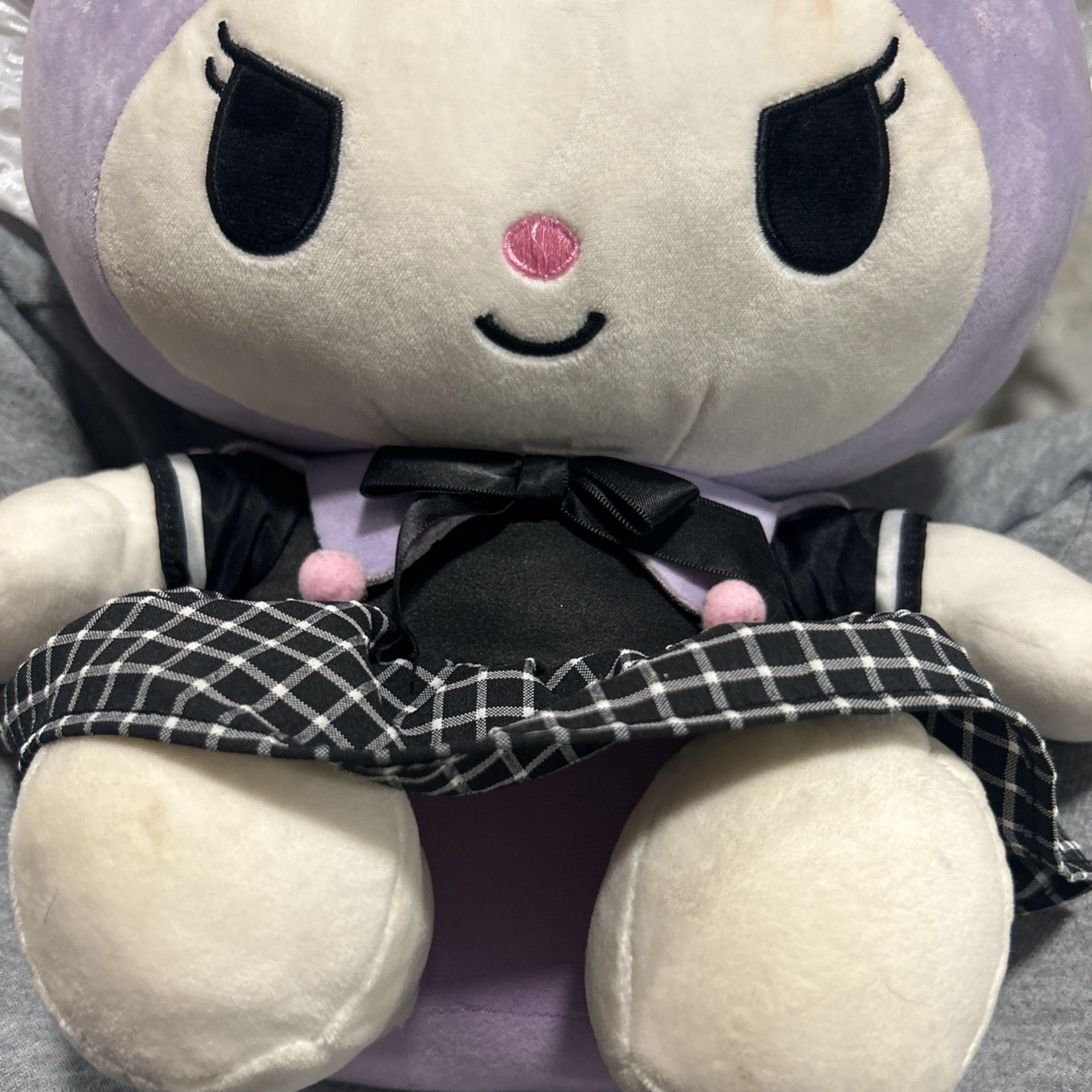 A bag of a lot of hello, kitty plushy