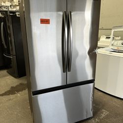 3 month old freight damaged brand new 32 cu.ft. Mega Capacity Samsung everything works Can deliver 3-Door French Door Refrigerator with Dual Auto Ice 