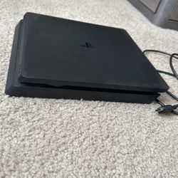 PS4 Slim (Very Good Condition)