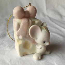 Vintage Precious Moments Mouse with Cheese 1982  Ornament #E-2381