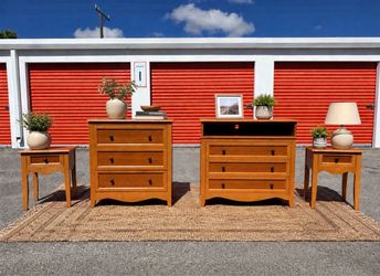Dresser set (FREE CURBSIDE DELIVERY)