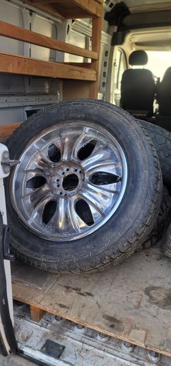 275/55R20  tires
