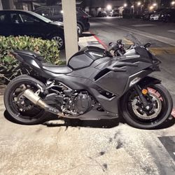 2025 Ninja 500 ABS