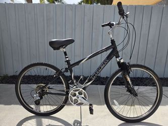Trek Navigator 200 Comfort Hybrid Bike 26" - Ready to Ride