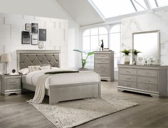 4-PC QUEEN BEDROOM SET
