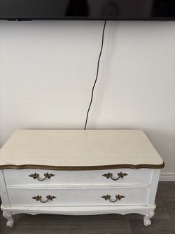 Wood chest