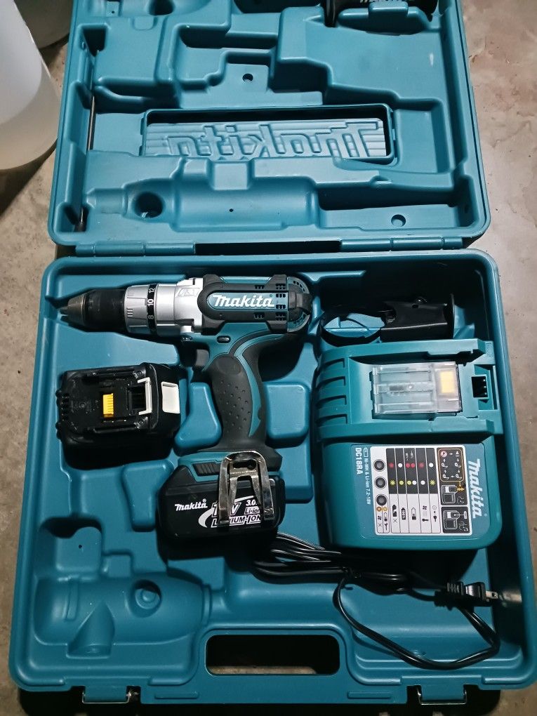 Makita 18V Drill w/ 2 Batteries and Charger