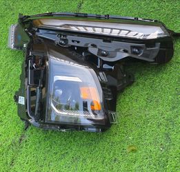 Chevrolet Equinox Headlamp 2025 2026 Right Side (Passenger)OEM LED
