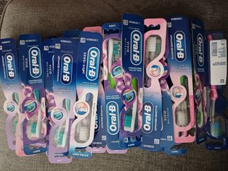 Toothbrush oral B 4x $5 firm