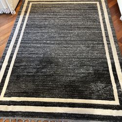 5x7’ Rug