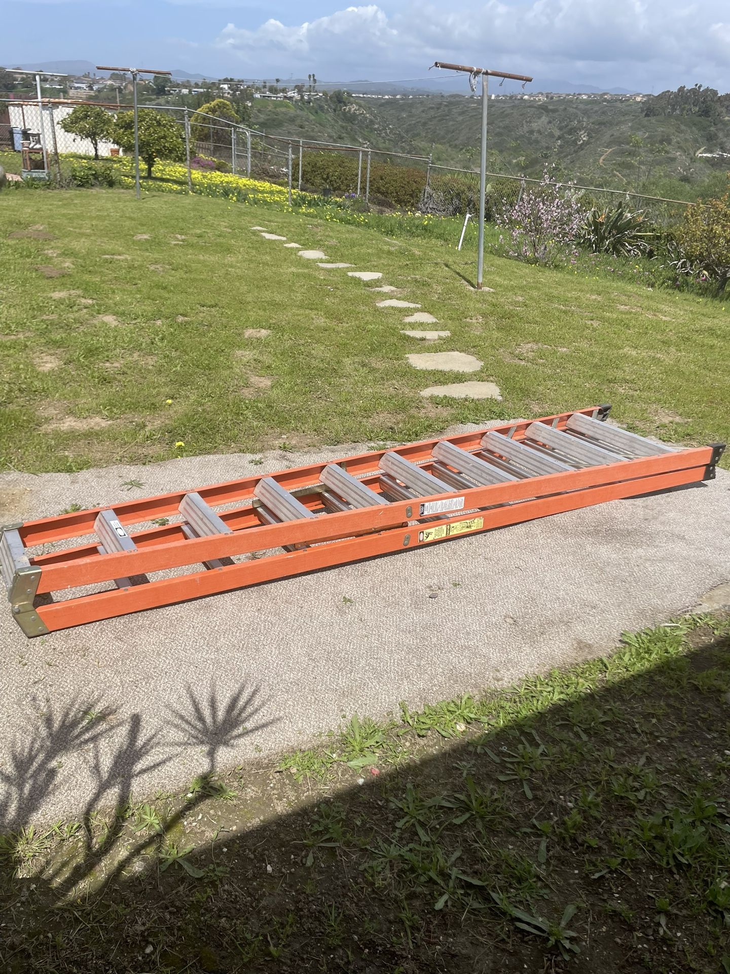 10 Ft Ladder Fiberglass Double