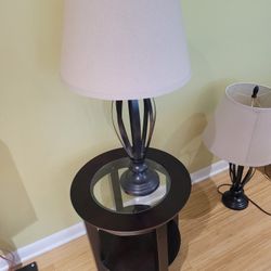 End Table With Lamp 