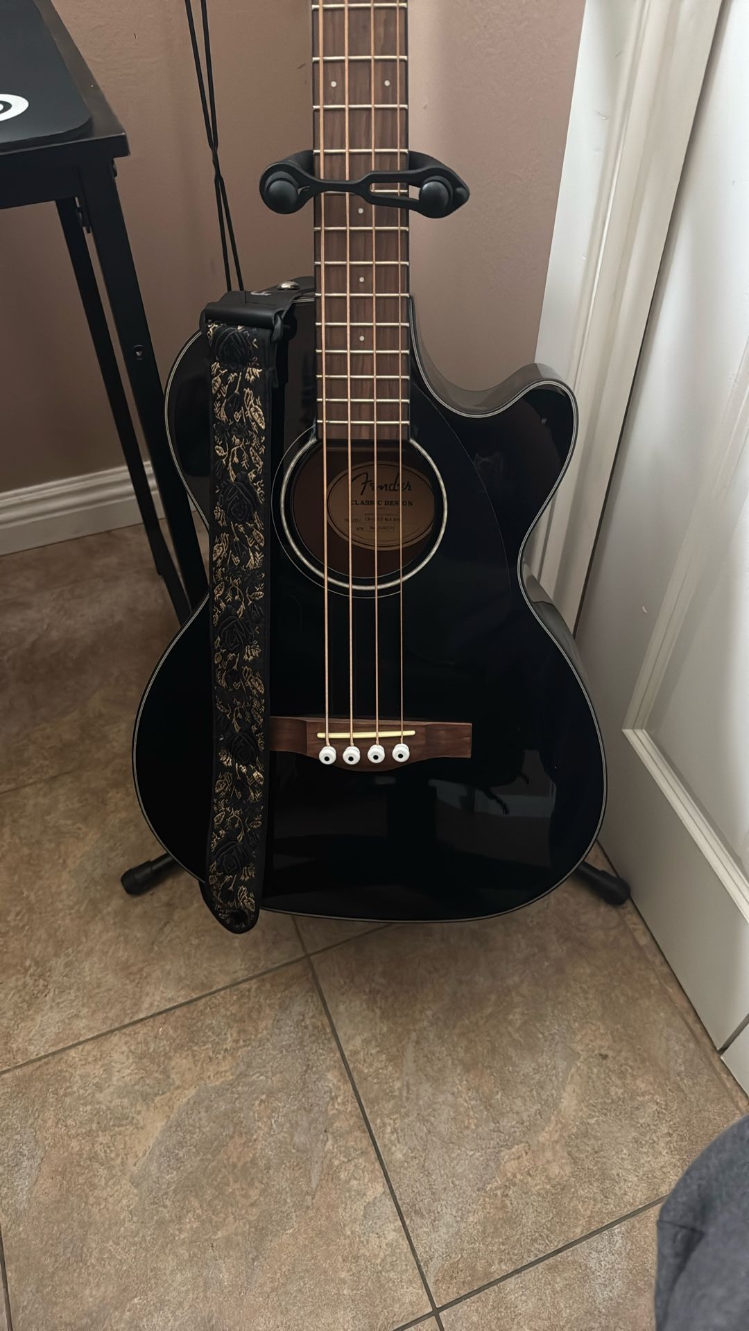 Acoustic Bass Guitar /Bajoloche