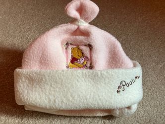 Winnie the Pooh hat and mittens