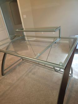 Mesa d computadora d cristal