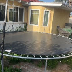 Trampoline, 14 Ft 