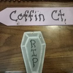 Spooky RIP & COFFIN St. Halloween Wooden Decor