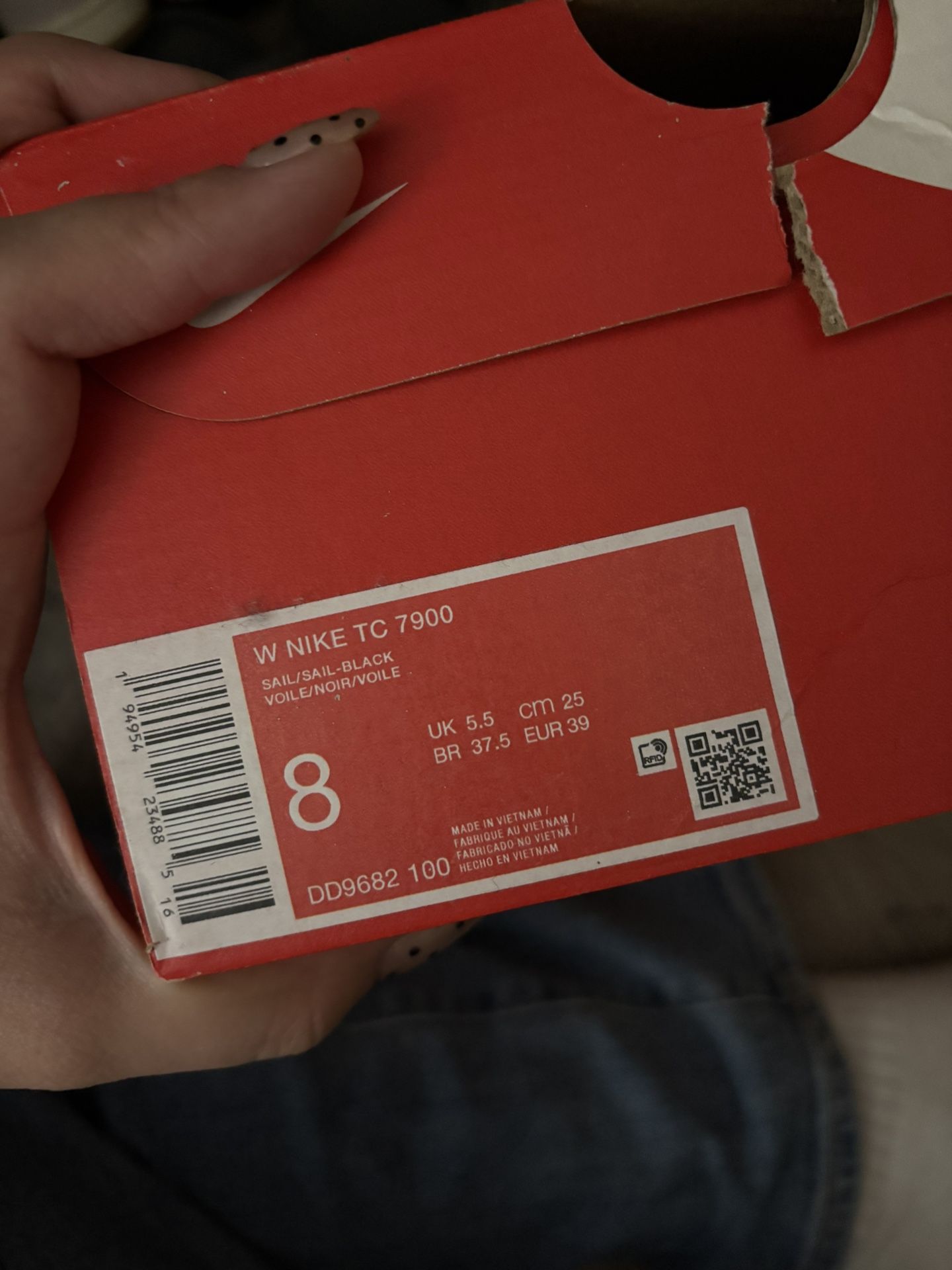 White Nike TC 7900 Size 8