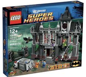 LEGO Batman Arkham Asylum Breakout Set 10937