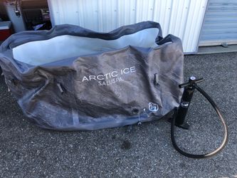 Arctic ice spa