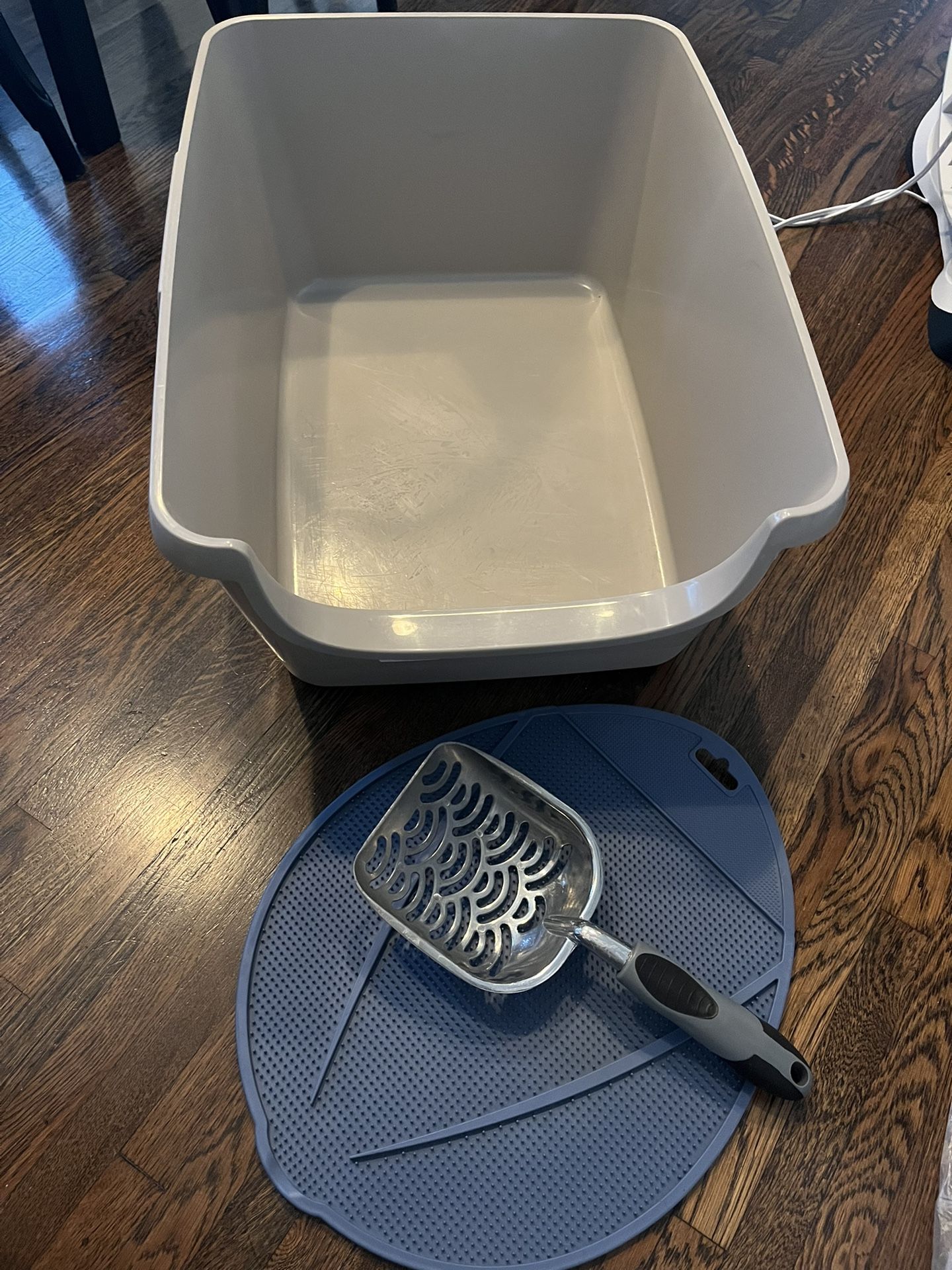 Cat litter box, scooper, and mat set
