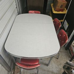 Fun 1950s Retro Table And Chairs 