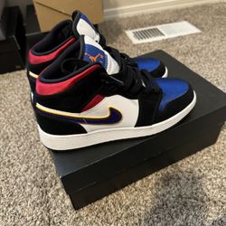 jordan 1 lakers top 3