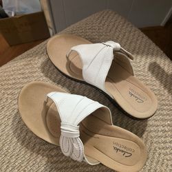 Clark's Sandals size 8.5