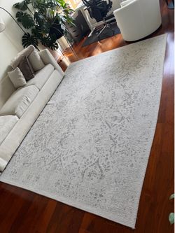 8x10 Floral Grey/ Cream Rug