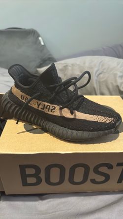 Yeezy Boost 350 V2 shoes