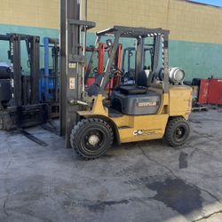 Forklift 