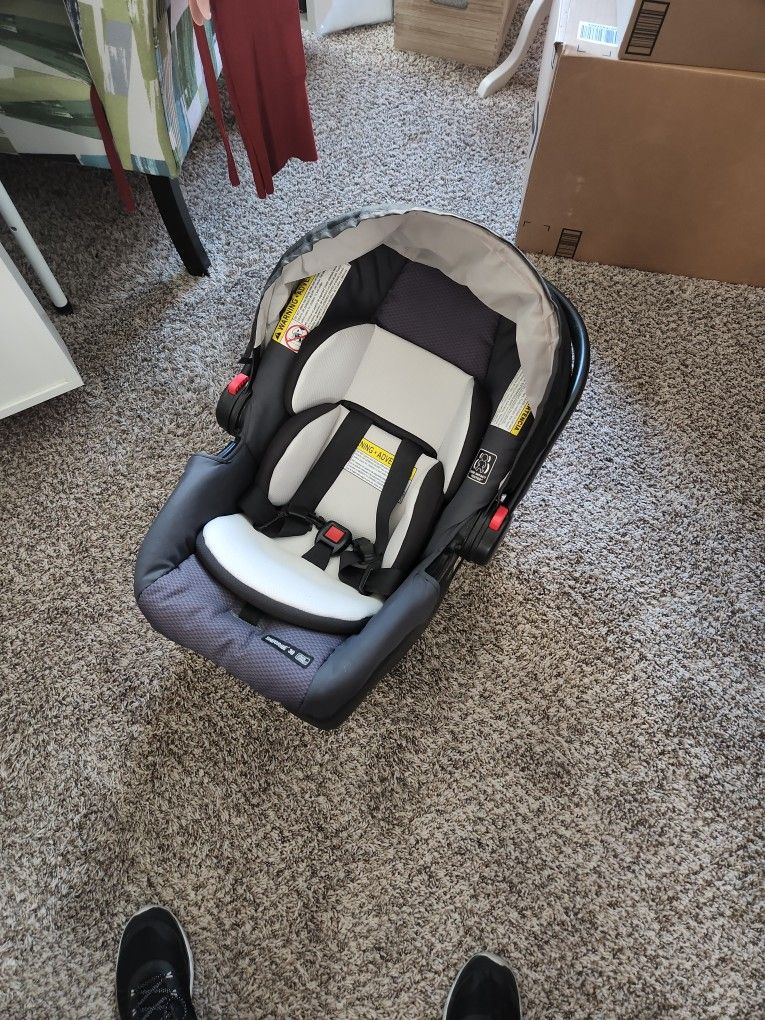 Graco Carseat  