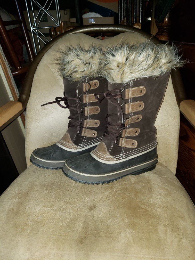 Sorel Snow Boots Size 10