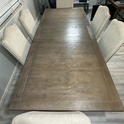 Johnelle Extendable Dining Table
