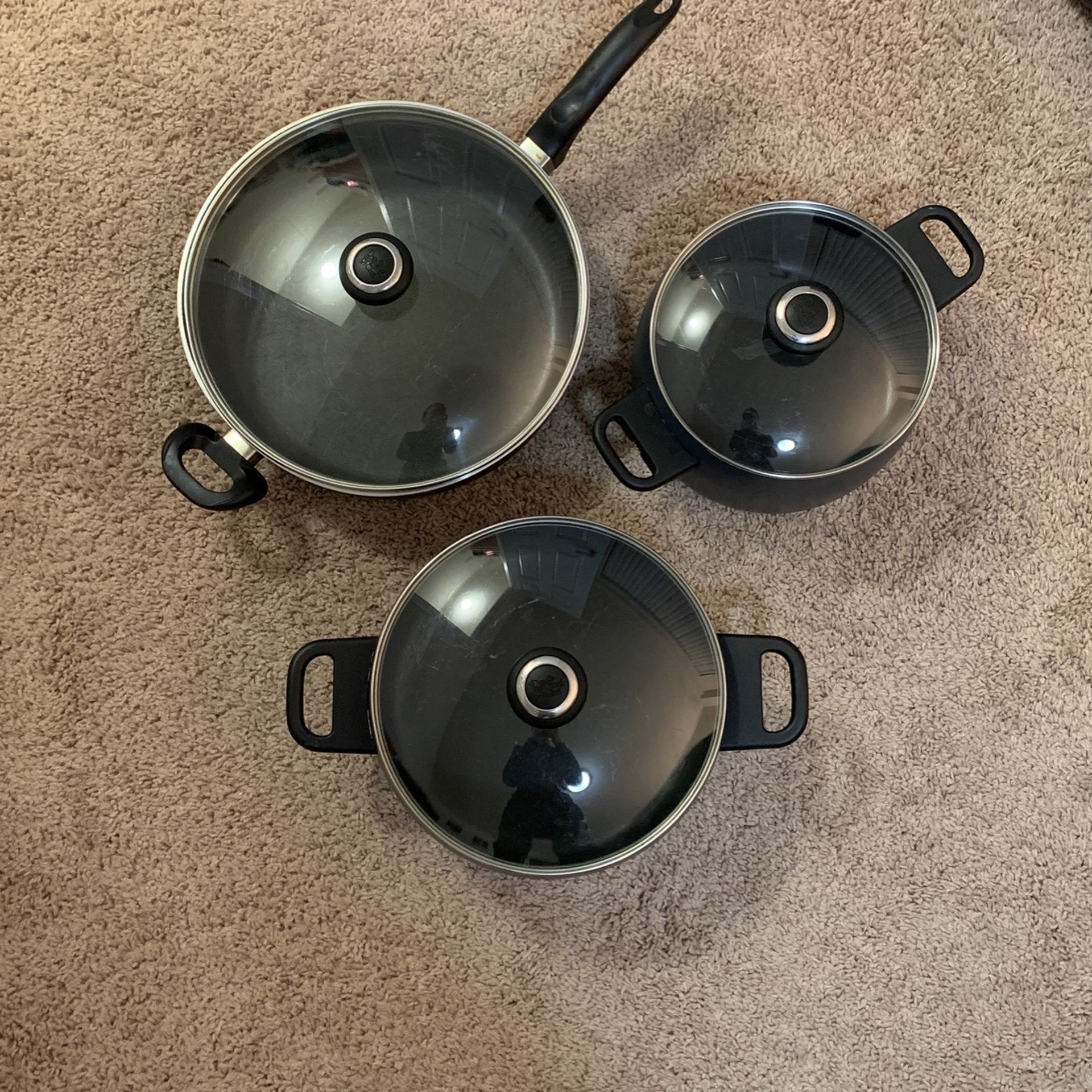 Large Deep Frying Pan And 2 Pots