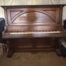 Bentley Chicago Piano 