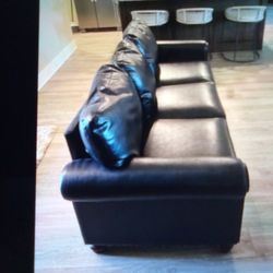 New Sofa 9/10 Condition 