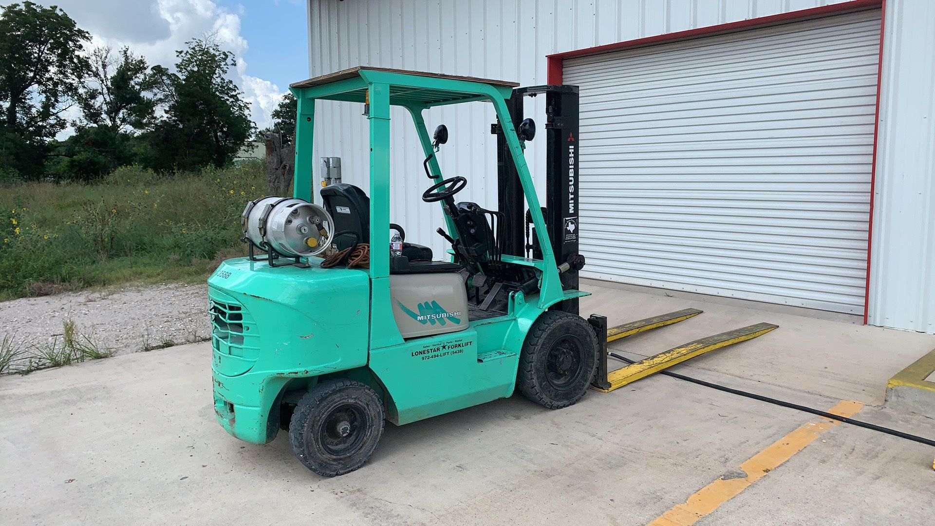 Forklift low low hours only 2000 h