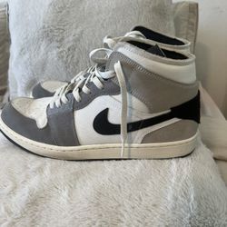 Nike Air Jordan 1