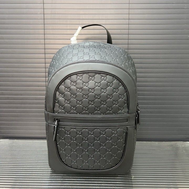 Gucci backpack shoulder bag